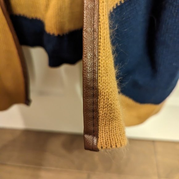 Anthropologie Akemi + Kin Oversized Shawl Sweater with perfect Neck Closure - Picture 5 of 7